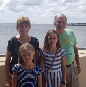 Meet your Posher, Lea